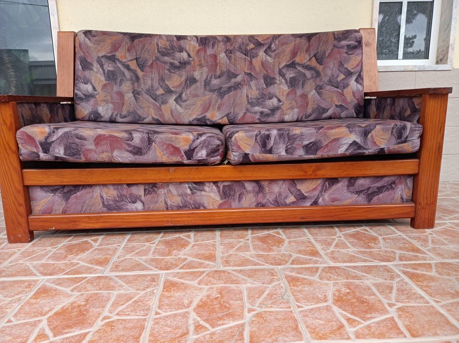 Sofá cama de madeira