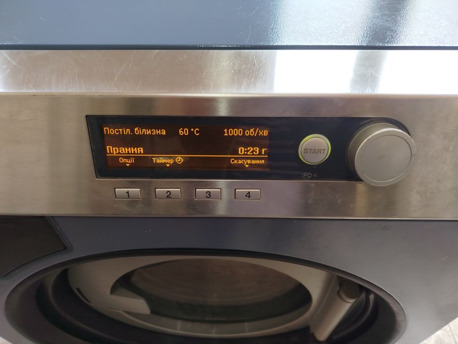 Пральна професійна машина Miele PW6080 av 8-10кг.