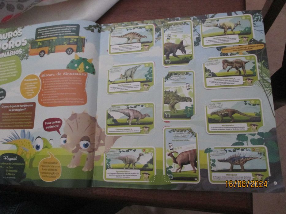 Caderneta completa  - Super animais 3 - Dinossauros