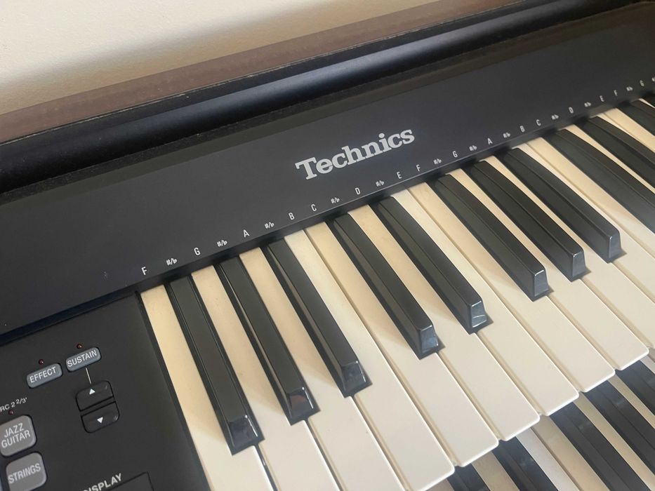 Orgão Marca TECHNICS