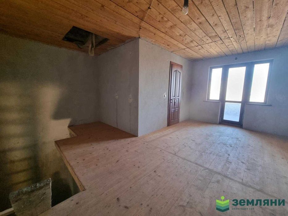 Продаж будинку 222 кв.м та землі 12,5 соток в с. Підпечери (5)