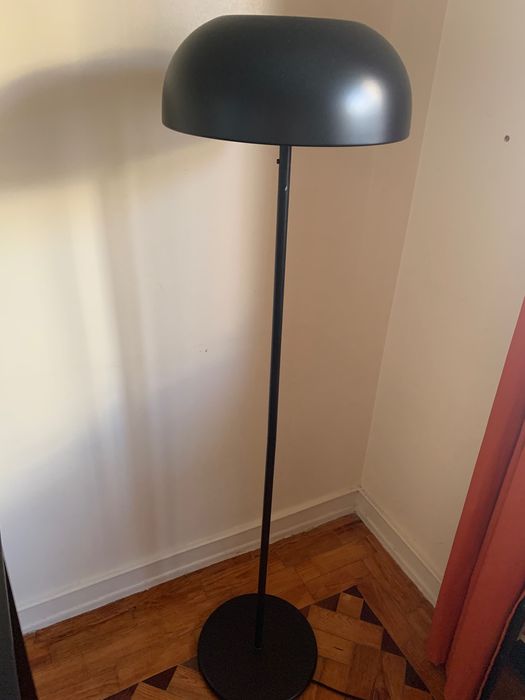 Candeeiro de pé como novo