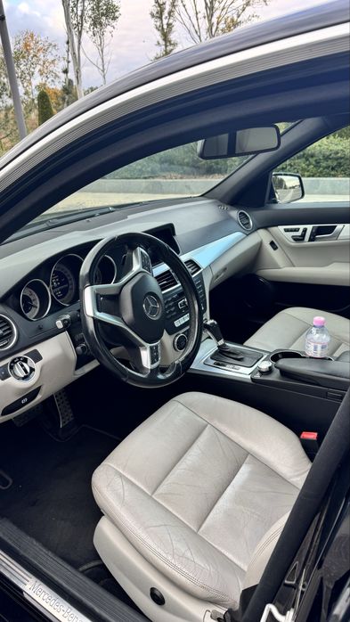 Mercedes-benz C350, 2012 року, 3,5 бензин