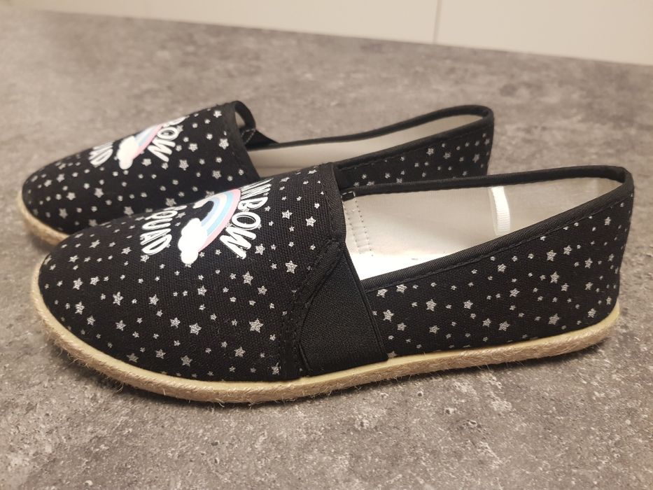 Buty, papcie, trampki, r. 36