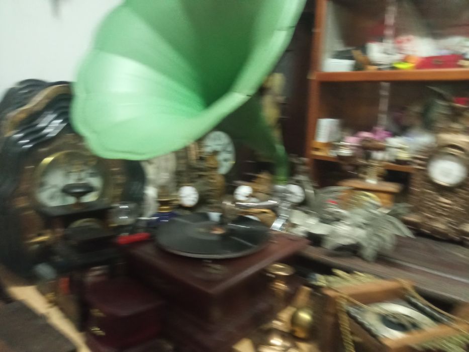 Itens disponíveis. vários preços, vários tamanhos, vários modelos.