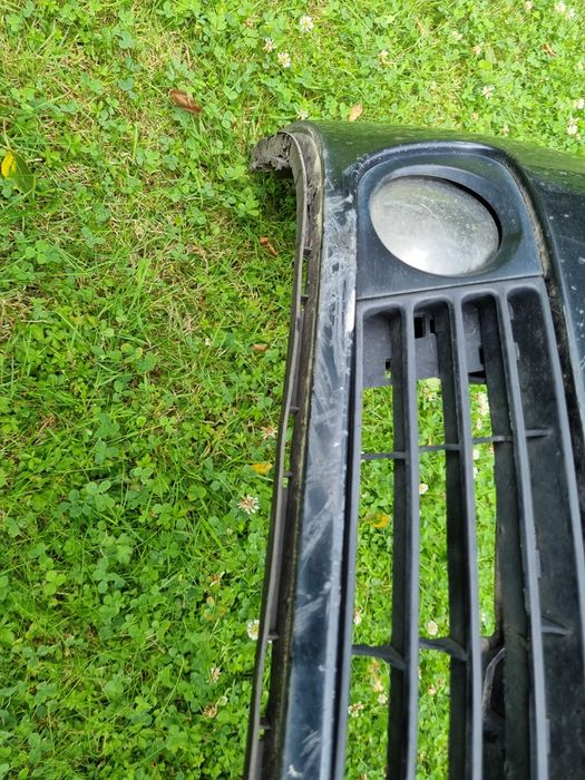 AUDI A4 B5 LIFT (99-01)- ZDERZAK przedni przód z halogenami i kratkami