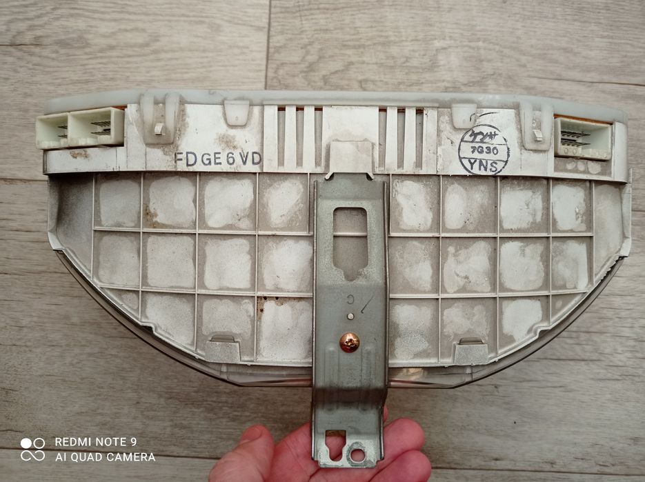 Приборная панель Мазда 626