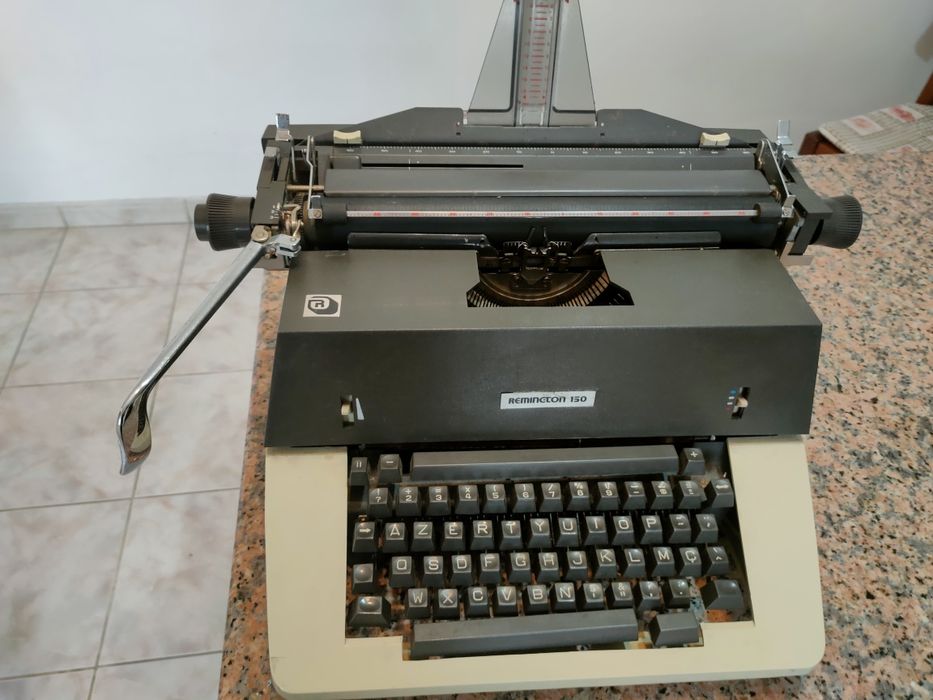 Antiguidade Máquina de escrever antiga