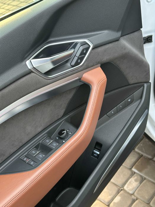 Продам Audi e-tron 2019 рік можлива розстрочка,кредит,обмін!