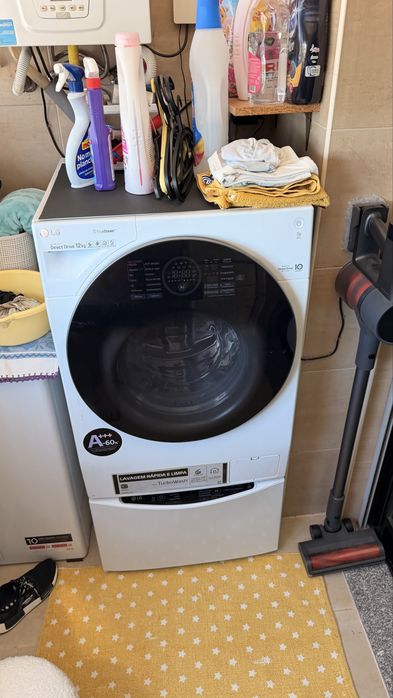 Máquina de Lavar Roupa LG FH4G1BCS2 – 12 kg