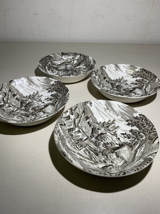 Porcelana Inglesa - pratos