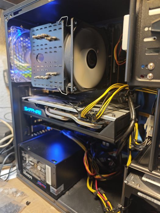 i7 8x4.2 GHz RAM 16gb RX580 4GB m.2 240GB HDD 3TB ASRock Z170 Extreme4