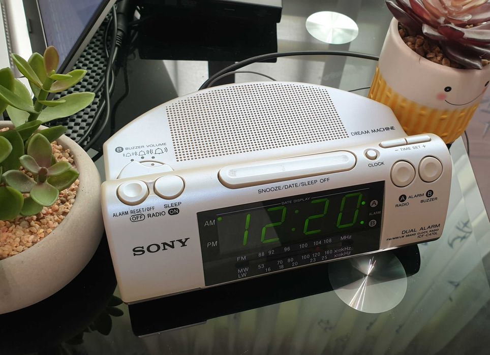 Колекційний радіогодинник Sony ICF-C470L Dream Machine — Легендарна якість!