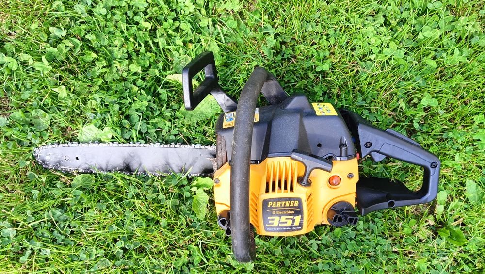Piła spalinowa partner 351 ( Stihl husqvarna  )