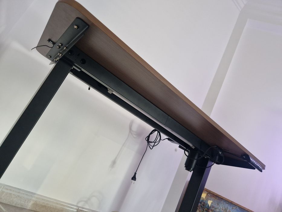 Mesa 120x60 com altura regulável