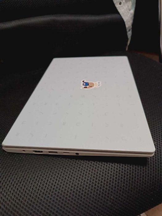 Ноутбук ASUS R429MA