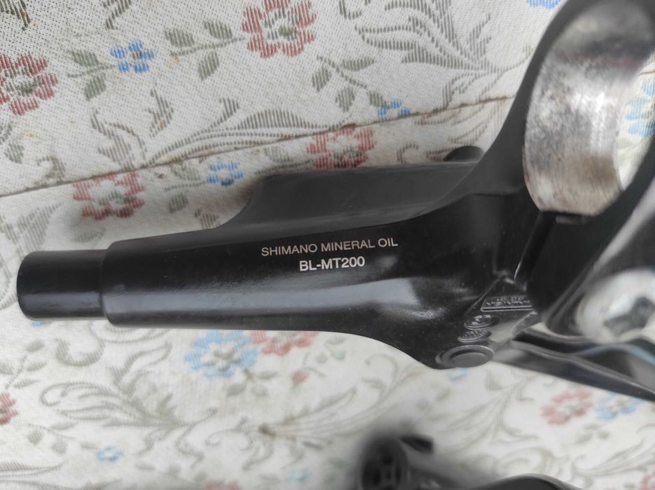 Ручки тормоза гидравл.Shimano BL-MT200 miniral oil (для гидравлики)