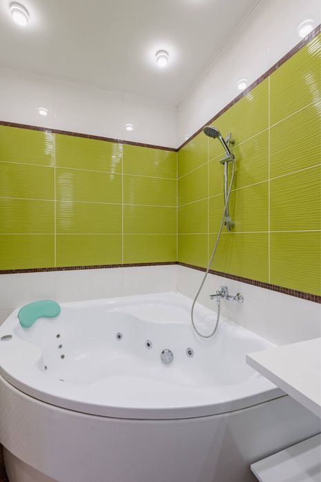 Квадрохаус 120 м² у Бучі, вул. Революції — $152 000. Індивідуальне газове опалення, тепла підлога, мансарда. Зроблено Якісний Ремонт.