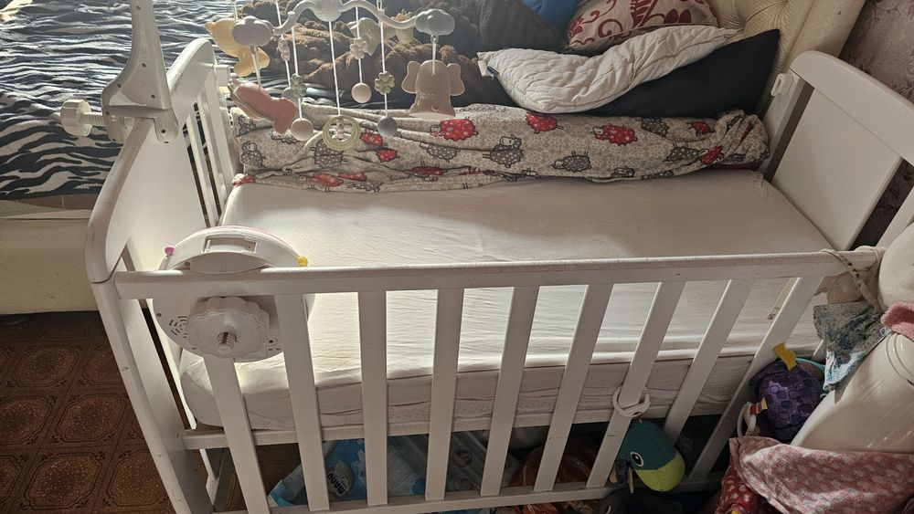 Кроватка детская с отличным бортиком