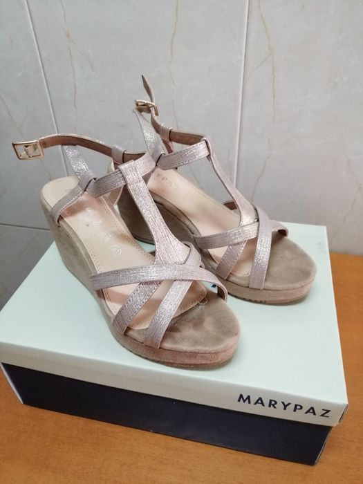 Sandálias de senhora