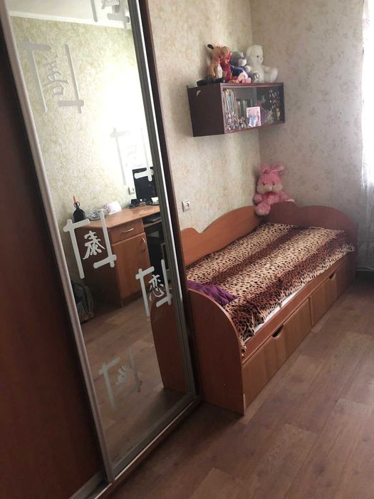 Продам 3 ком. кв.-ру в п. Эсхар. 3/5