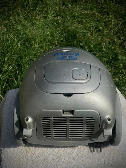 Пилесос DeLonghi