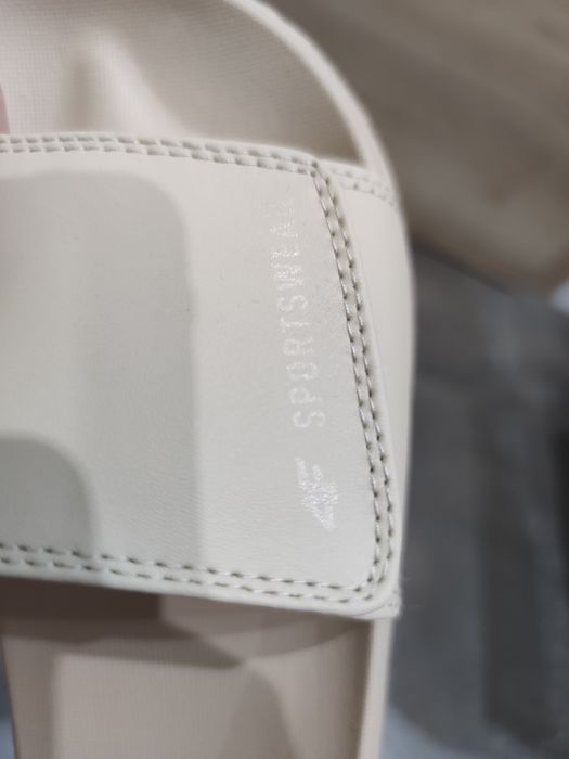 Klapki damskie 4F rozmiar 36 beżowe