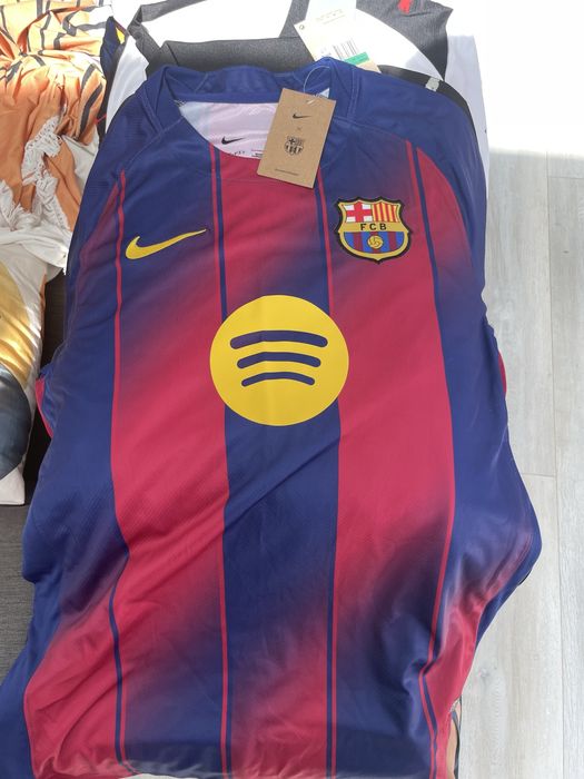 Varias camisolas futebol