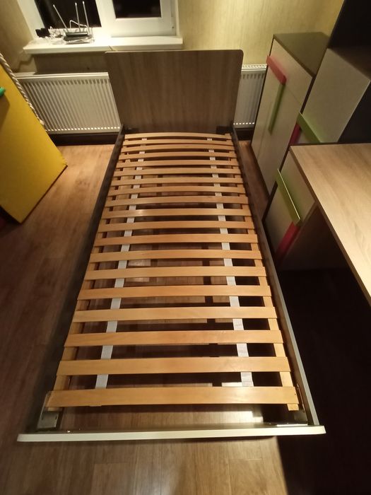 Меблі, дитяча/підліткова кімната