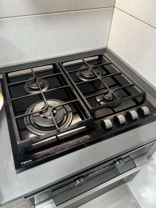 Placa a Gás TEKA em Vidro – Funciona Perfeitamente (isqueiro avariado)