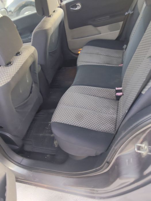 Renault Megane break com distribuição mudada e revisão feita .. impecá