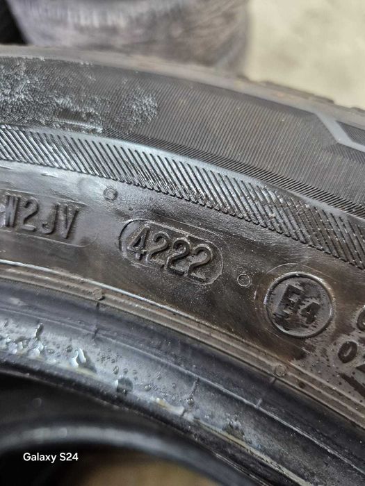 Opony zimowe Barum 205/55 R16 T, komplet