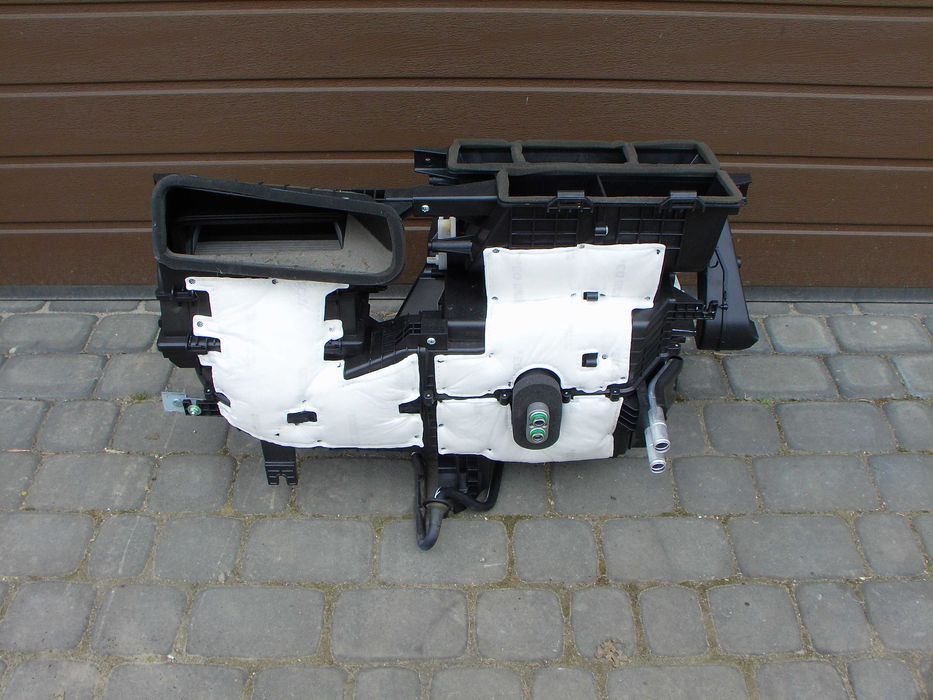 Hyundai bayon  nagrzewnica kompletna europa