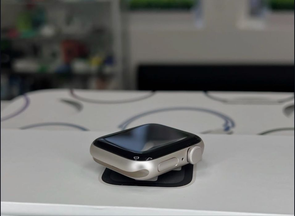 Apple Watch SE 2 40mm Strarlight новий open box
