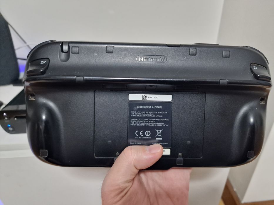 Nintendo Wii U Premium 256GB SSD (Desbloqueada) + Pack Jogos + Caixa