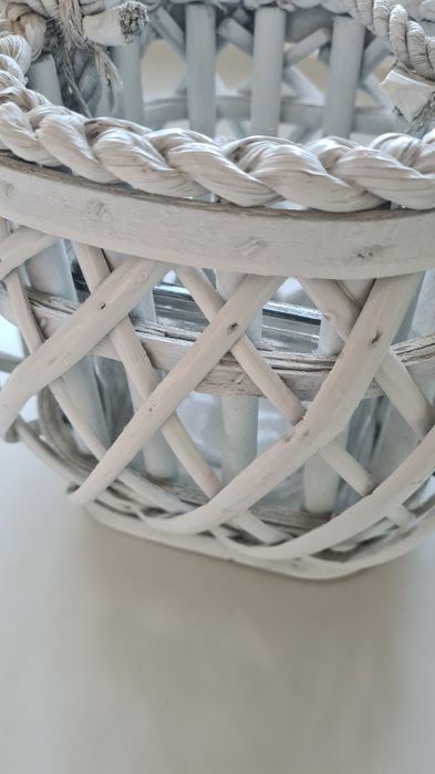 Duży drewniany lampion