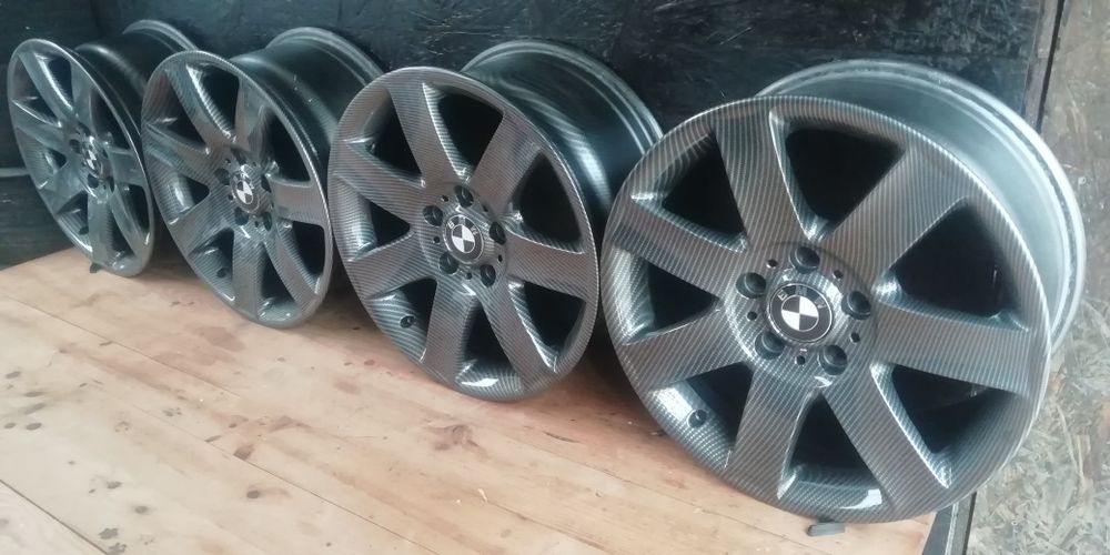 Jantes 17 BMW originais personalizadas em aquaprint design carbono
