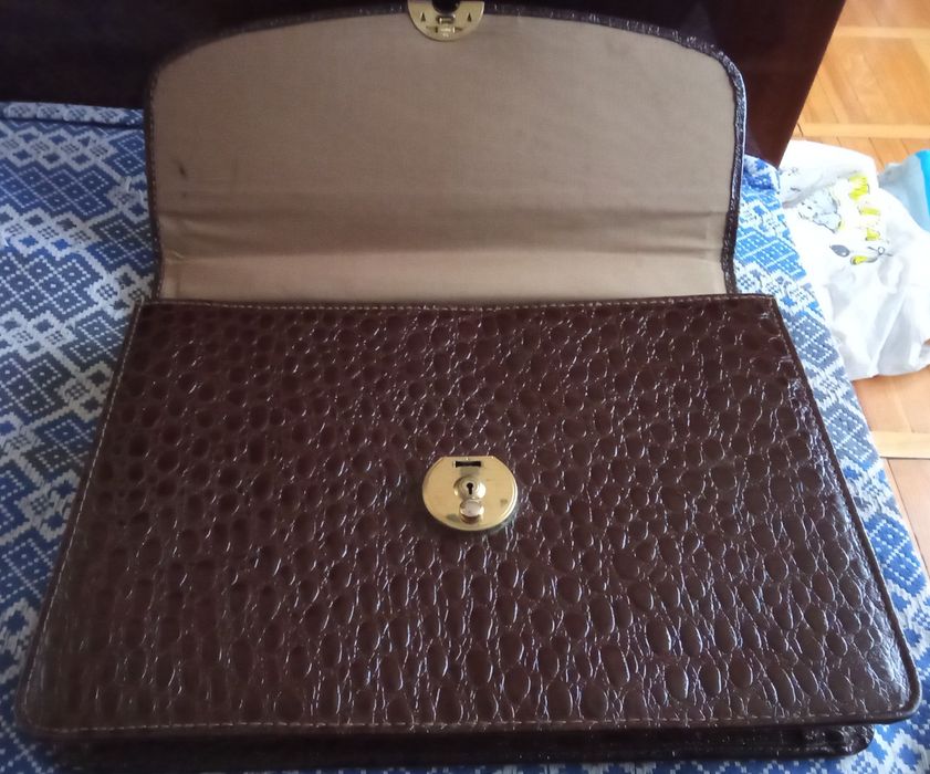 Портфель натуральная кожа