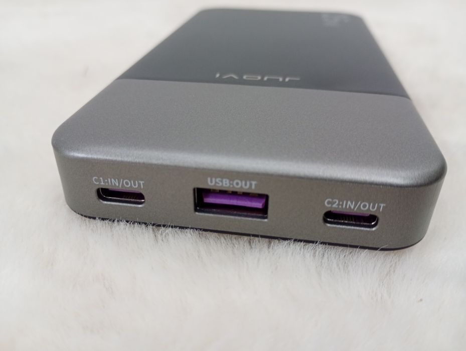 Przenośny power bank 10000 mAh 25 W