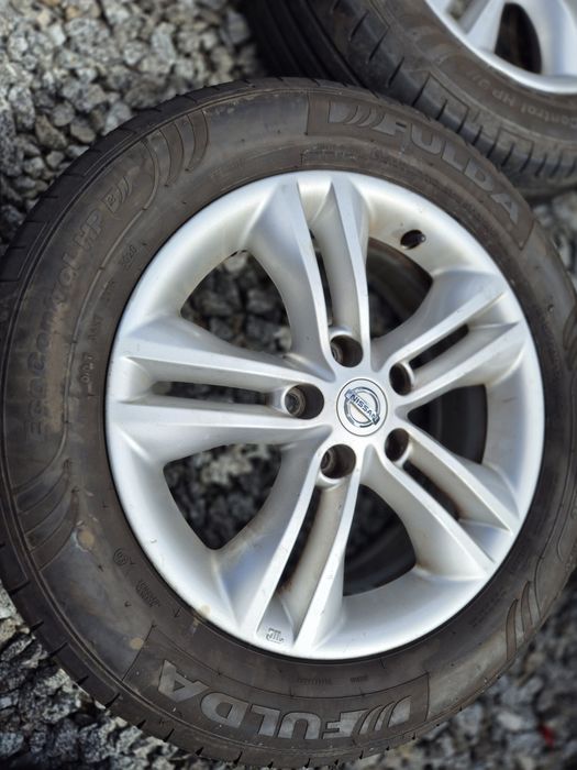 Nissan Koła letnie 215/60 R17