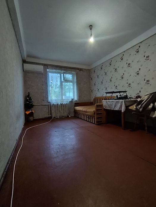 Продаж 2кім квартири Київ вул.Зодчих 6А