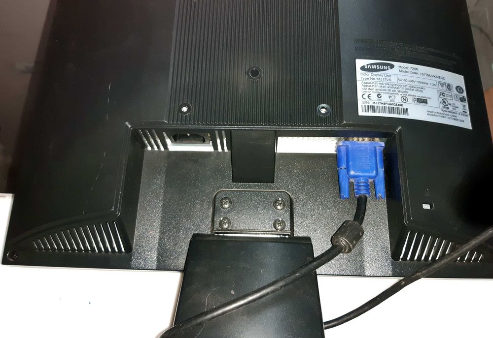 Monitory Samsung 710N i 720N