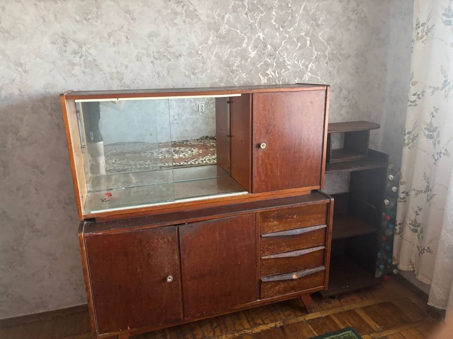 тумба, сервант безкоштовно