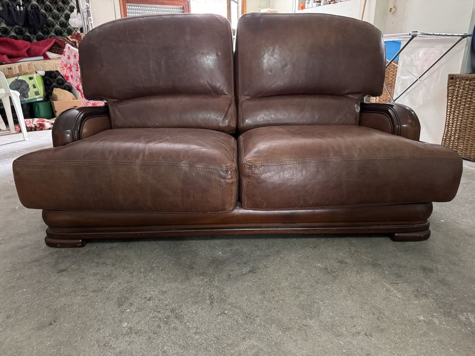 Sofá em pele de búfalo autêntico retro