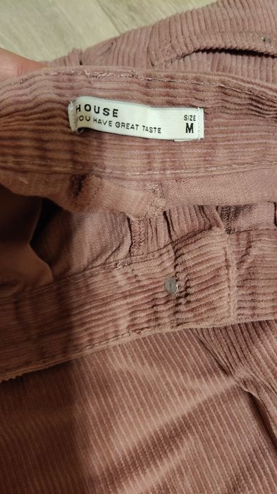 Жіноча спідниця вєльвєтова в рубчик