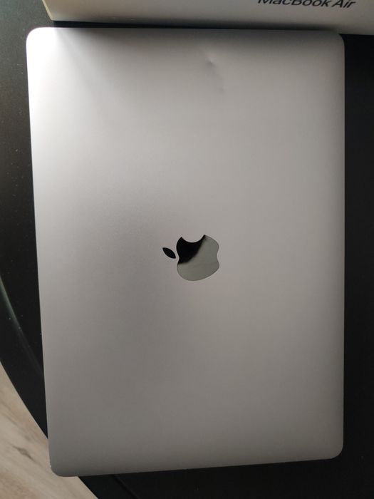 MacBook AIR M1 16/256 a2337