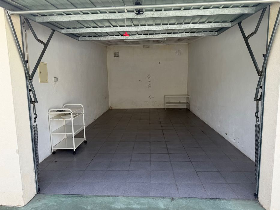 Garagem Box - Bonfim Setúbal