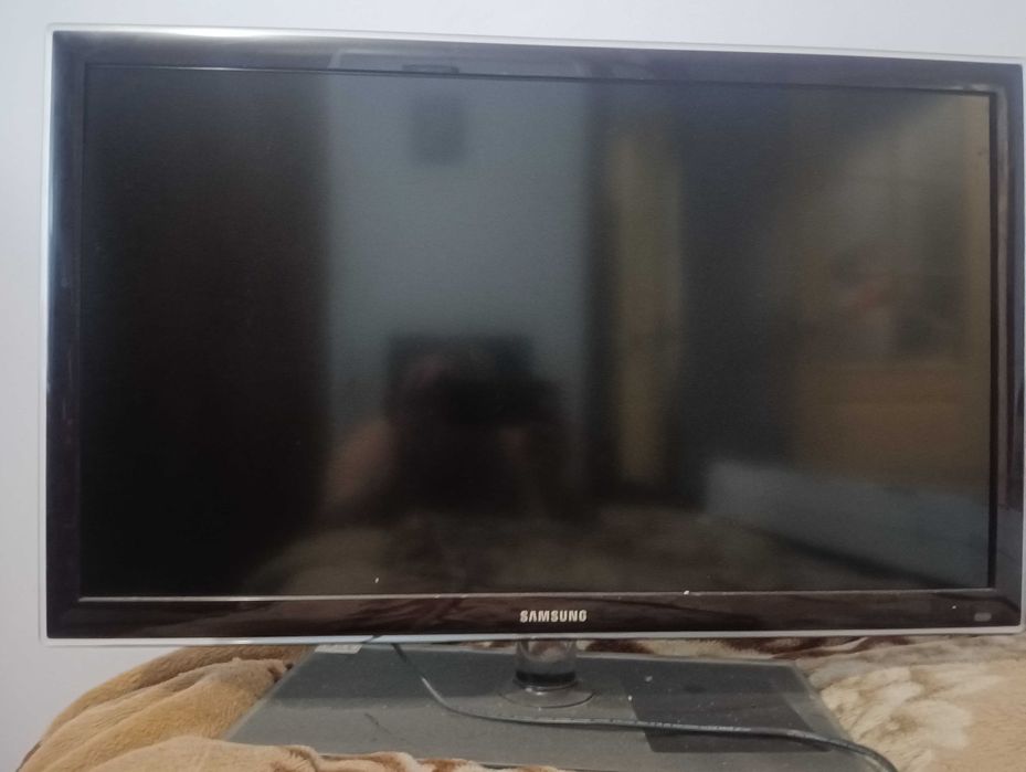 Телевізор Smart TV 42"