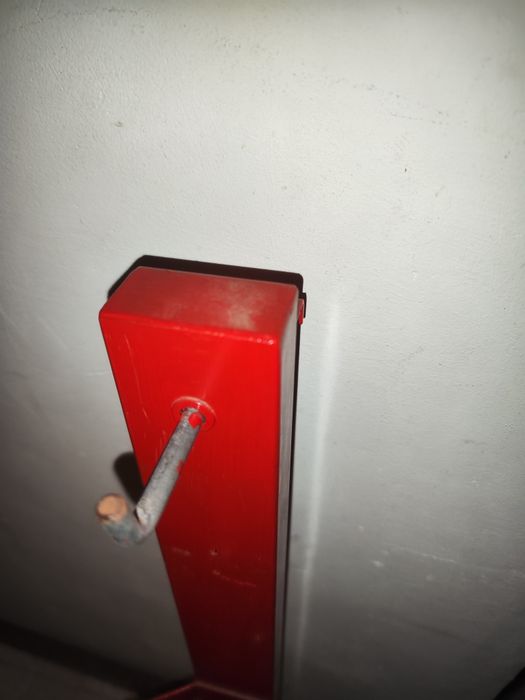 Extintor com base precisa ser feita revisao
