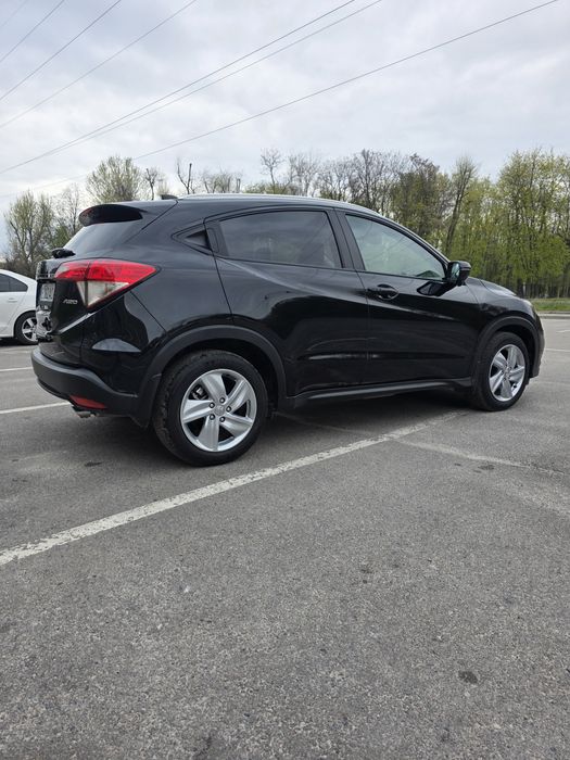Автомобиль Honda  hrv Sport AWD